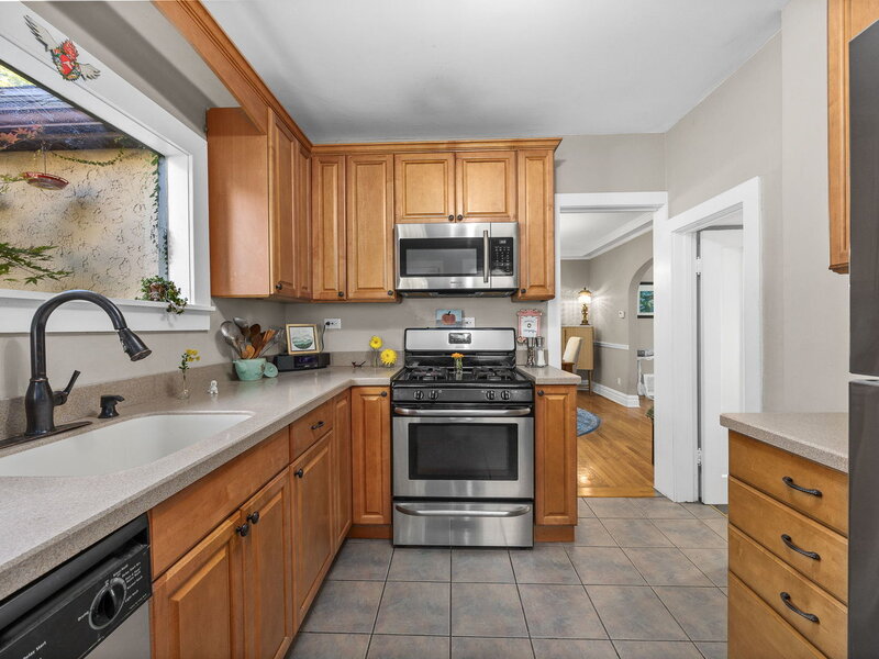 165 Forest Avenue Glen Ellyn IL 60137