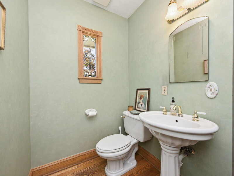 1249 Maple Avenue Downers Grove IL 60515
