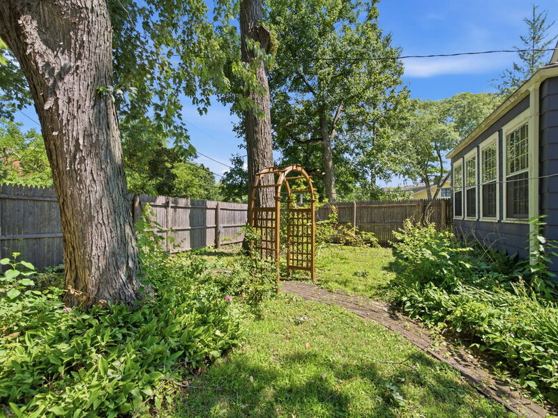 1249 Maple Avenue Downers Grove IL 60515