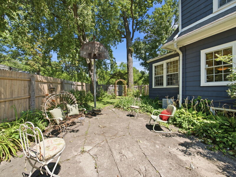 1249 Maple Avenue Downers Grove IL 60515