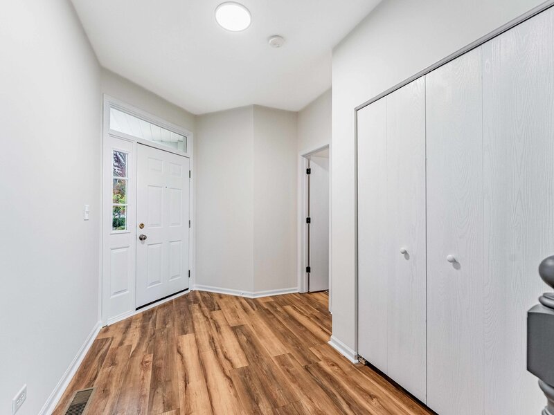 2525 Looking Glass Court Aurora IL 60502