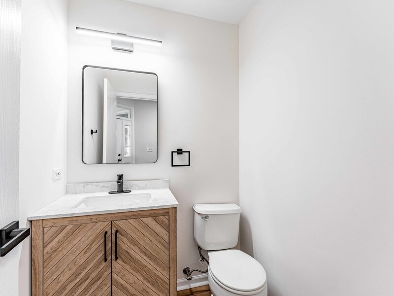 2525 Looking Glass Court Aurora IL 60502