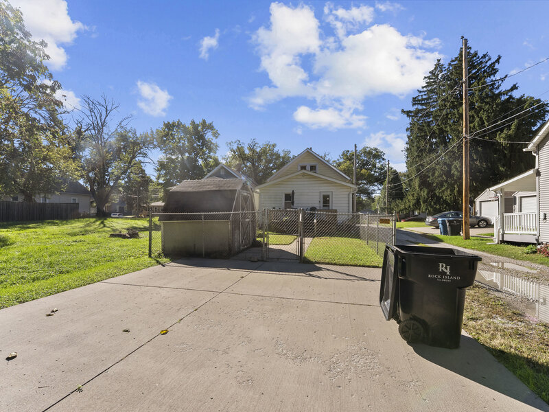 2923 13th Avenue Rock Island IL 61201