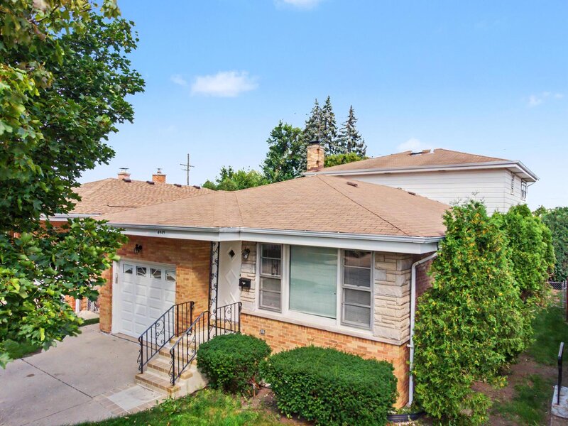 4945 N Neva Avenue Chicago IL 60656