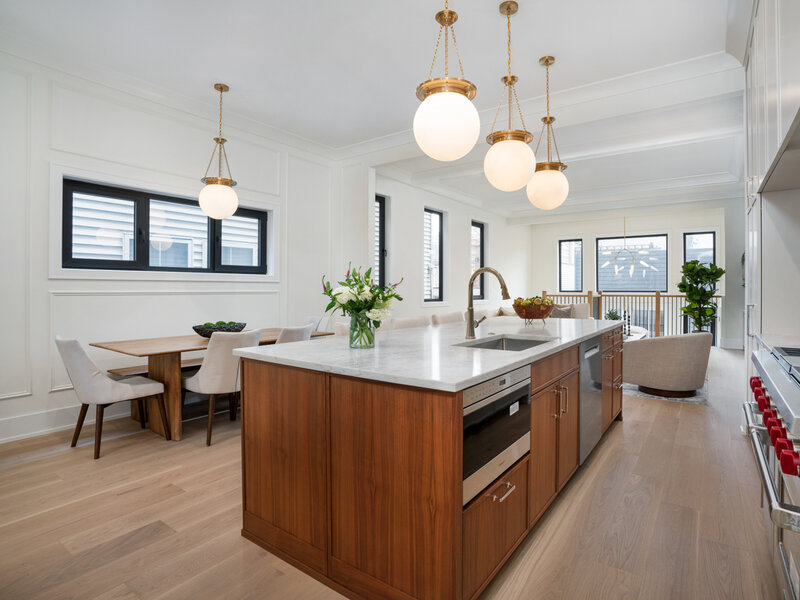 3041 N Leavitt Street Chicago IL 60618