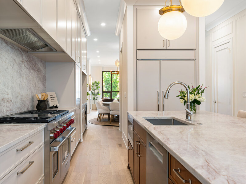3041 N Leavitt Street Chicago IL 60618