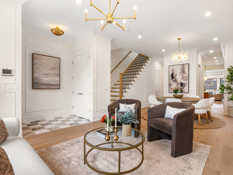 3041 N Leavitt Street Chicago IL 60618