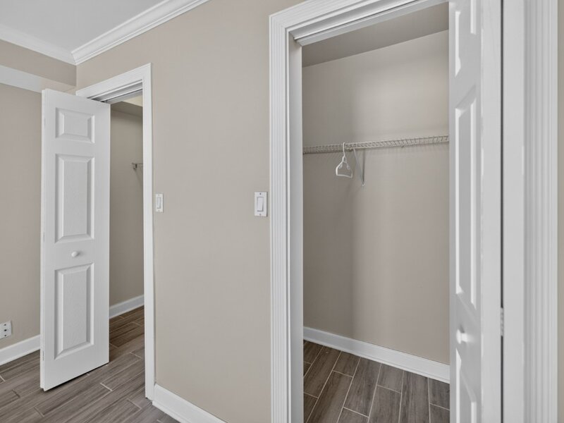 2710 W Lunt Avenue Chicago IL 60645