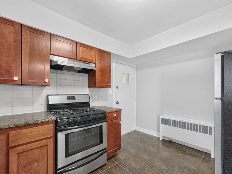 2710 W Lunt Avenue Chicago IL 60645