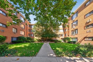 Photo of 2710 W Lunt Avenue Chicago IL 60645 Unit 107