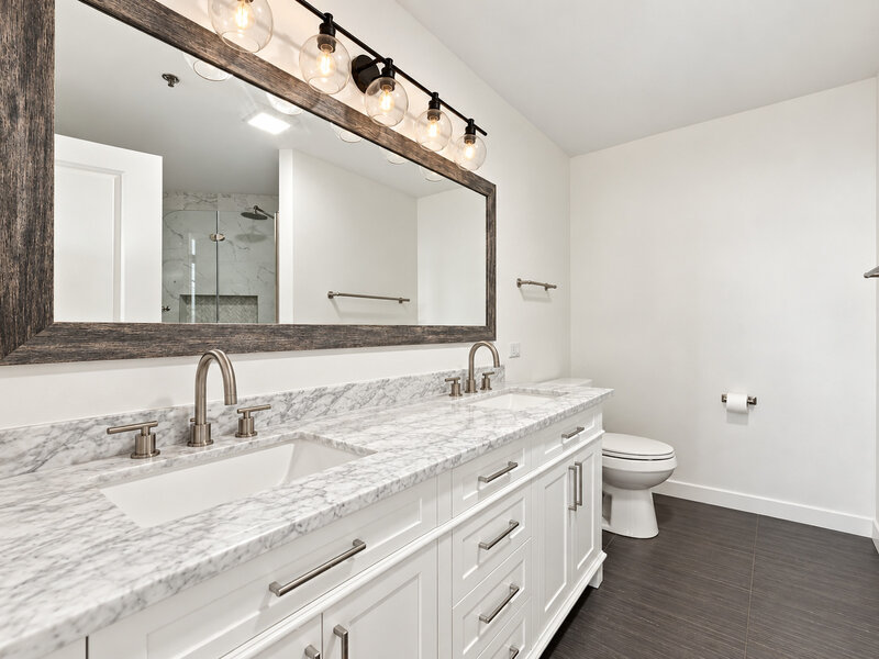 437 W Division Street Chicago IL 60610