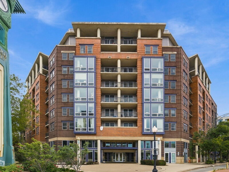 437 W Division Street Chicago IL 60610