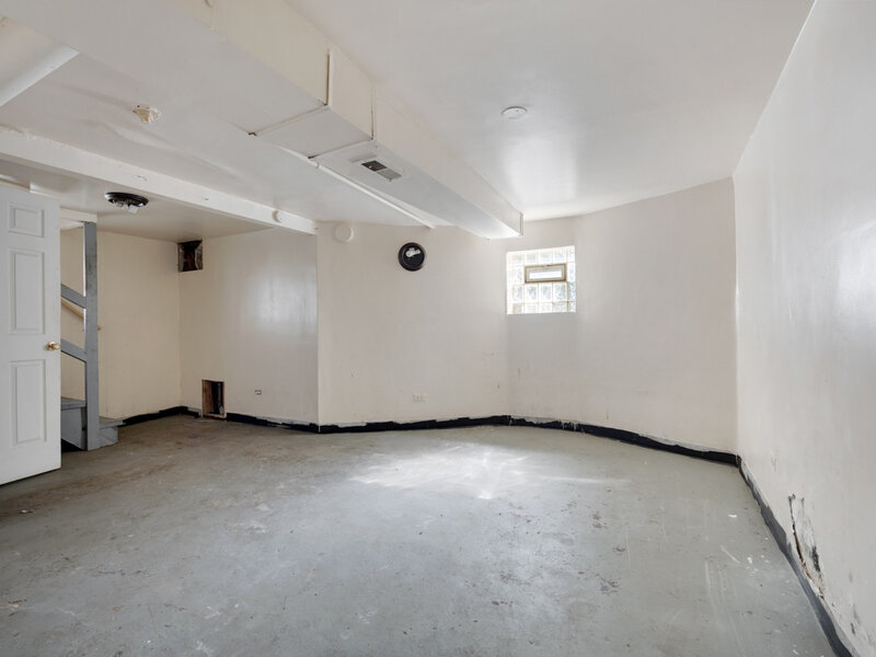 820 E 90th Place Chicago IL 60619
