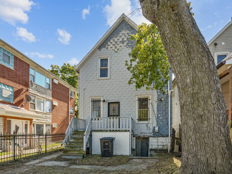 820 E 90th Place Chicago IL 60619
