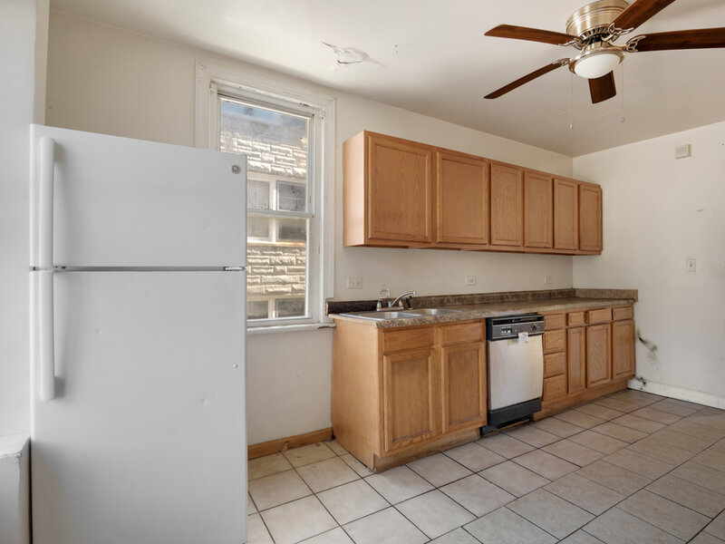 820 E 90th Place Chicago IL 60619