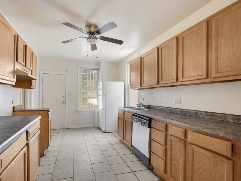 820 E 90th Place Chicago IL 60619