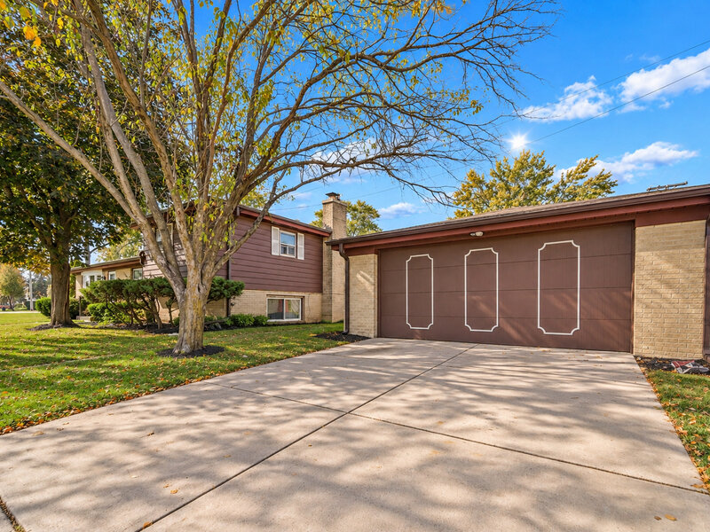 36 S Highview Avenue Addison IL 60101