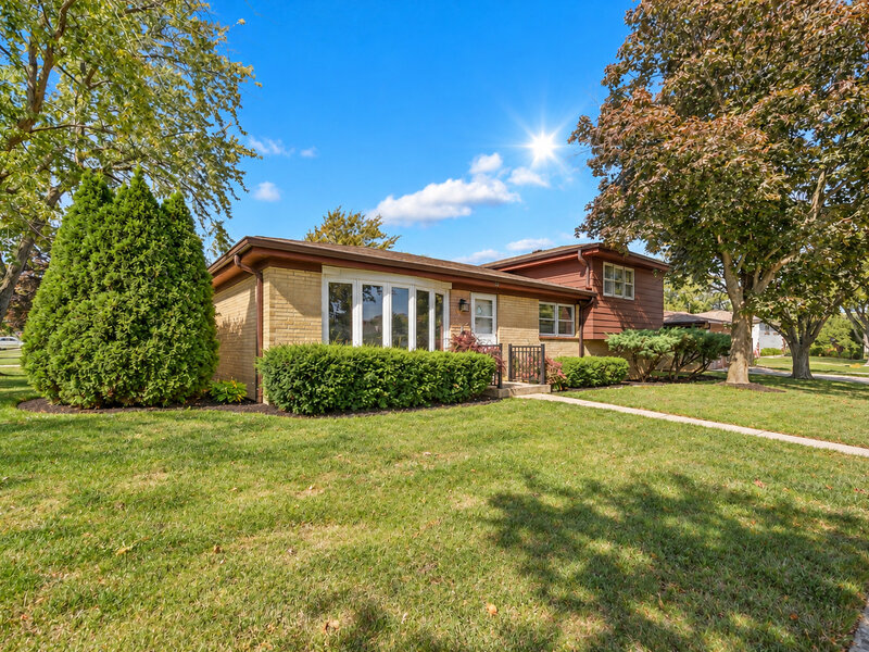 36 S Highview Avenue Addison IL 60101