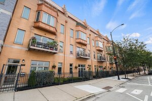 Photo of 1911 S State Street Chicago IL 60616 Unit 1