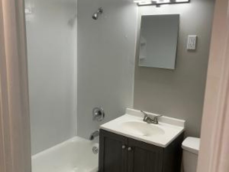 204 S Bartlett Road Streamwood IL 60107