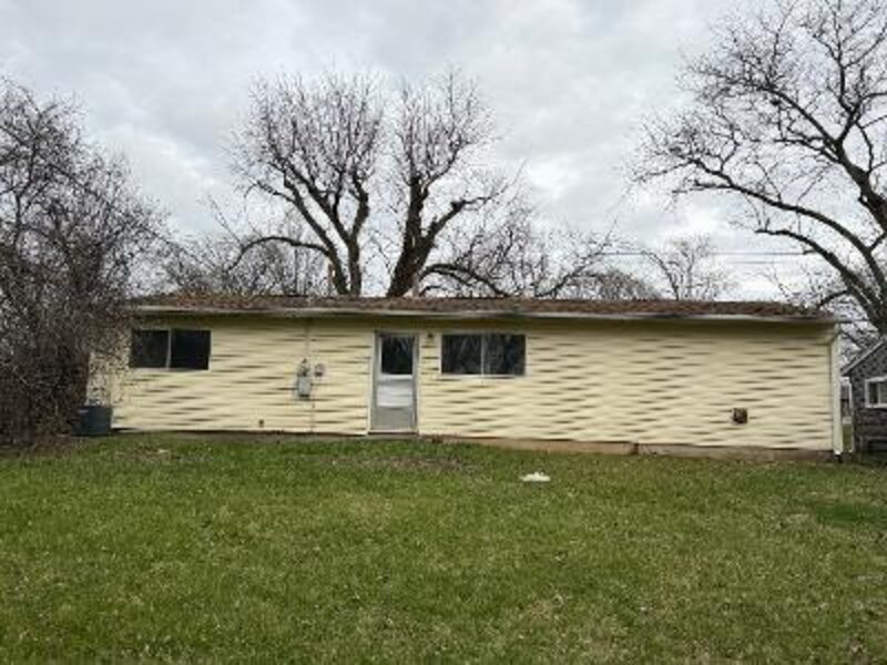 204 S Bartlett Road Streamwood IL 60107