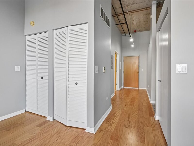 6 S Laflin Street Chicago IL 60607