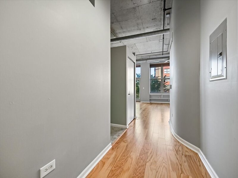 6 S Laflin Street Chicago IL 60607