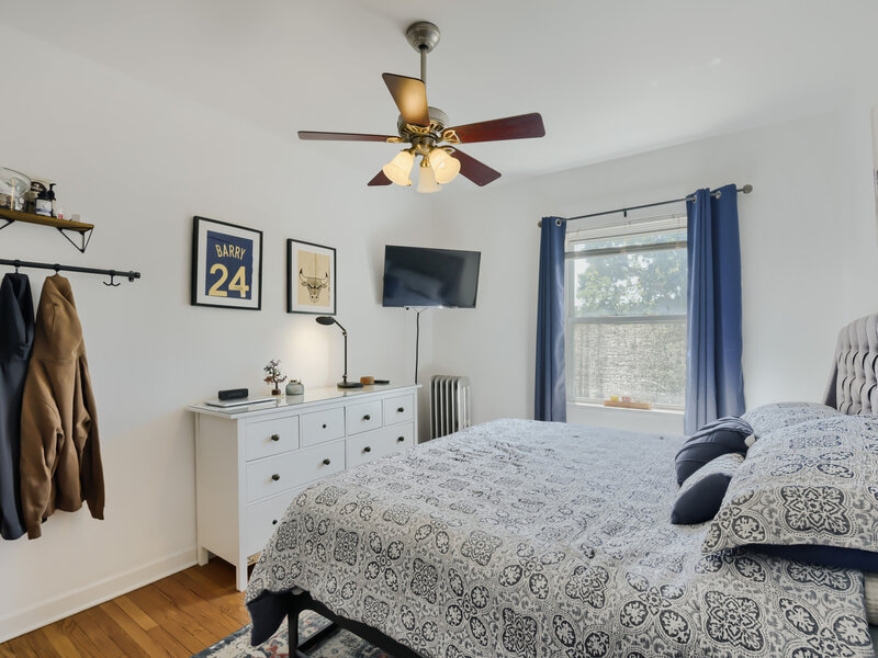 4419 N Whipple Street Chicago IL 60625