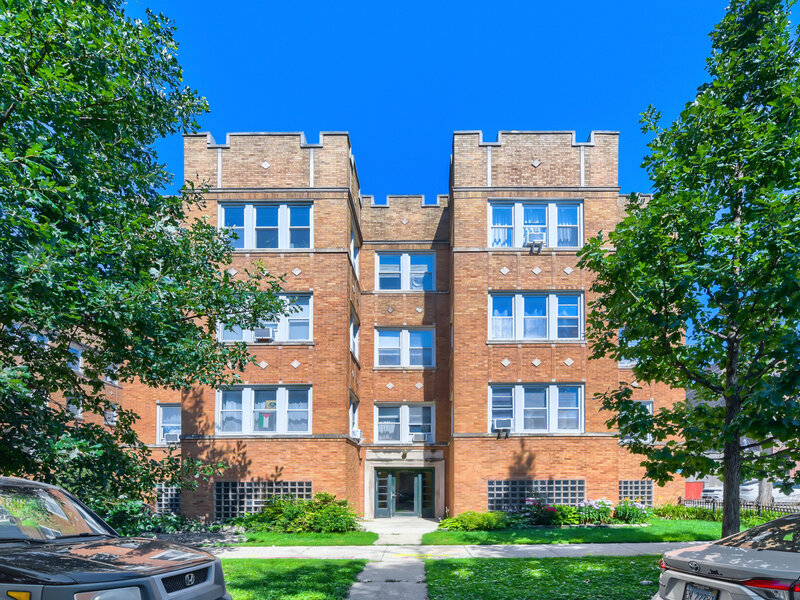 4419 N Whipple Street Chicago IL 60625
