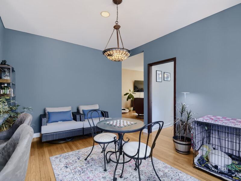 4419 N Whipple Street Chicago IL 60625