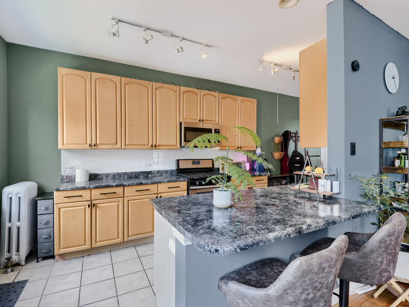 4419 N Whipple Street Chicago IL 60625