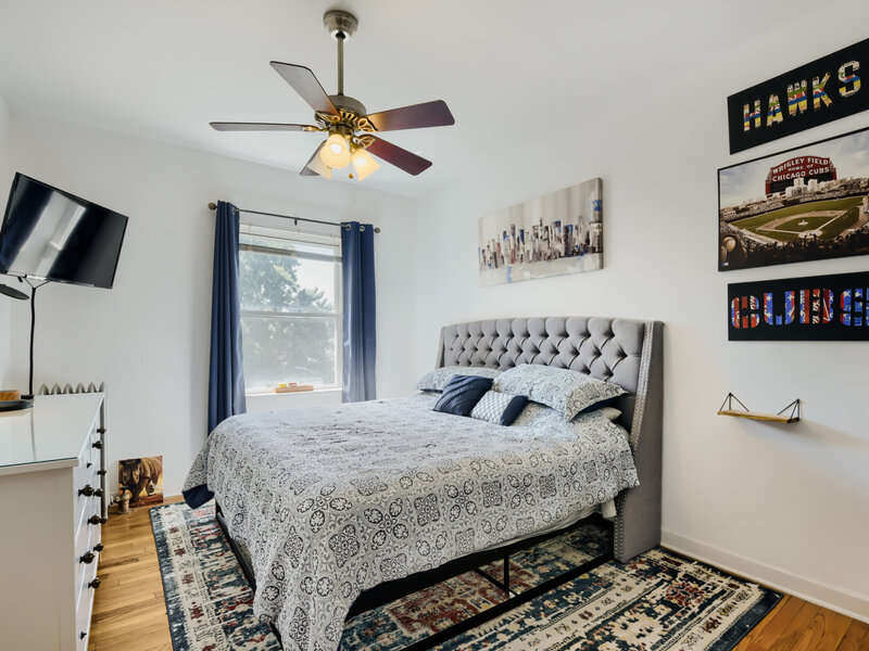 4419 N Whipple Street Chicago IL 60625