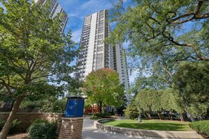 Photo of 1360 N Sandburg Terrace Chicago IL 60610 Unit 1405C
