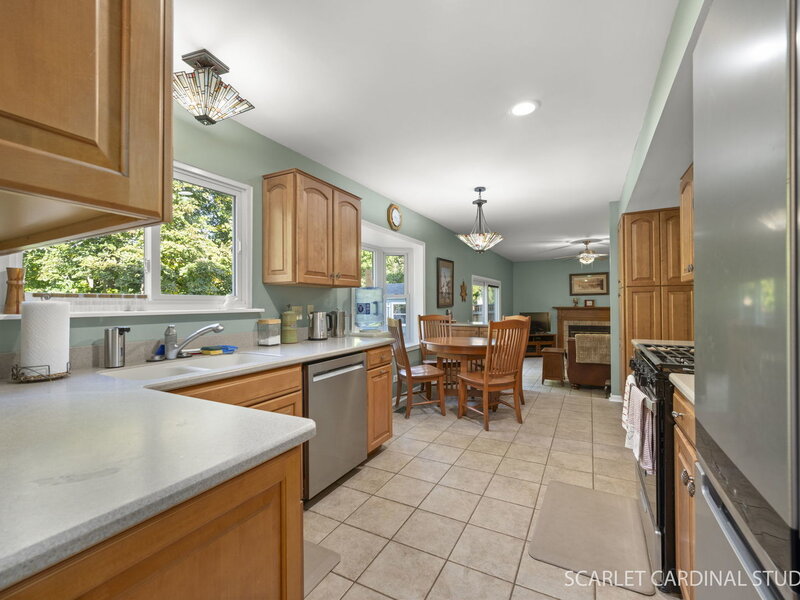 2 River Oaks Drive Warrenville IL 60555