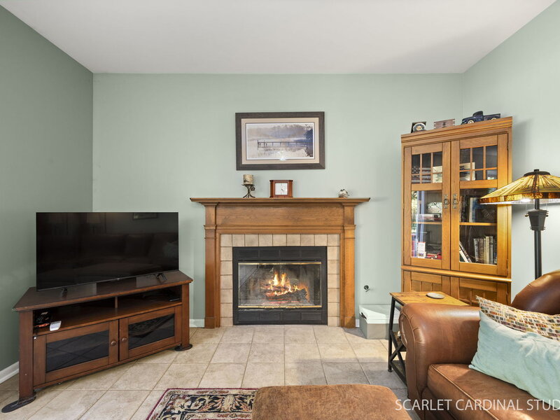 2 River Oaks Drive Warrenville IL 60555
