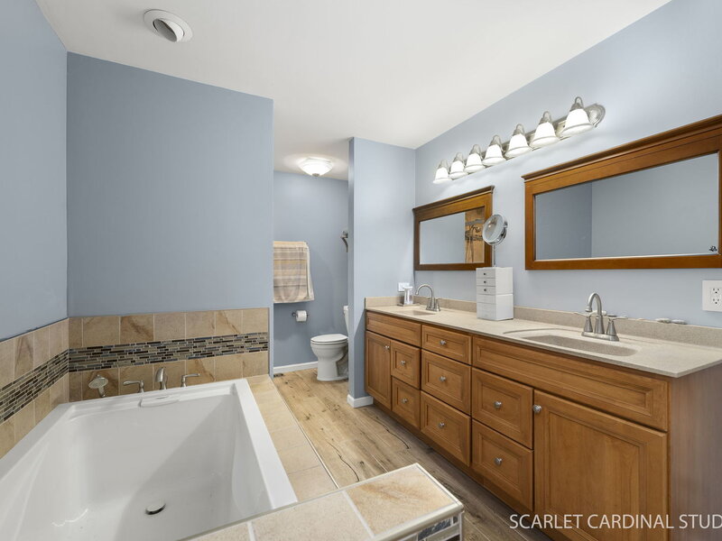 2 River Oaks Drive Warrenville IL 60555
