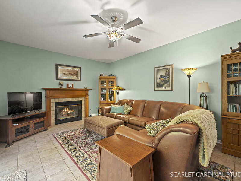 2 River Oaks Drive Warrenville IL 60555