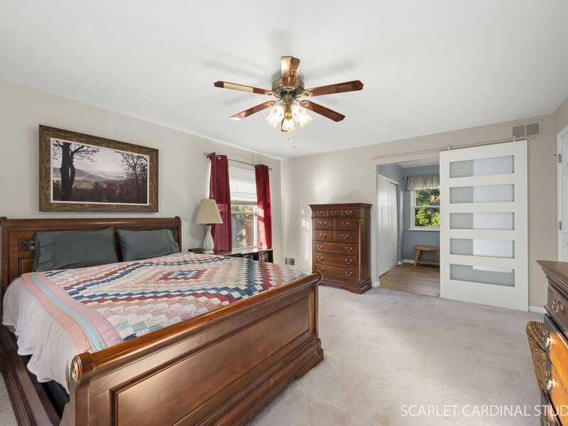 2 River Oaks Drive Warrenville IL 60555