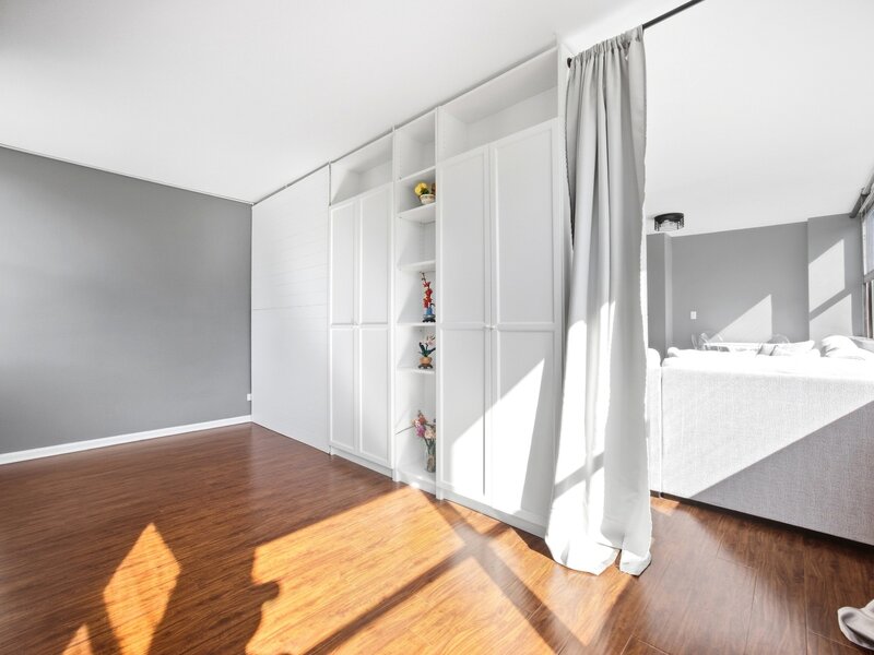 6301 N Sheridan Road Chicago IL 60660