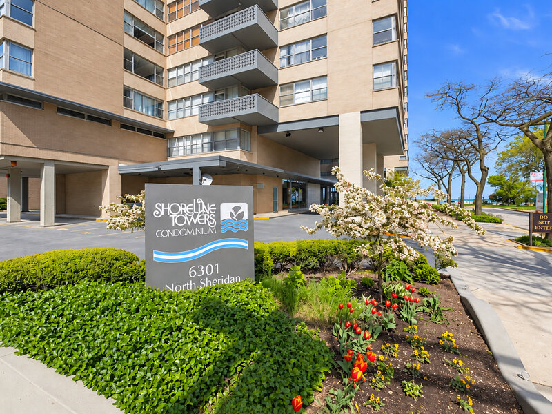 6301 N Sheridan Road Chicago IL 60660