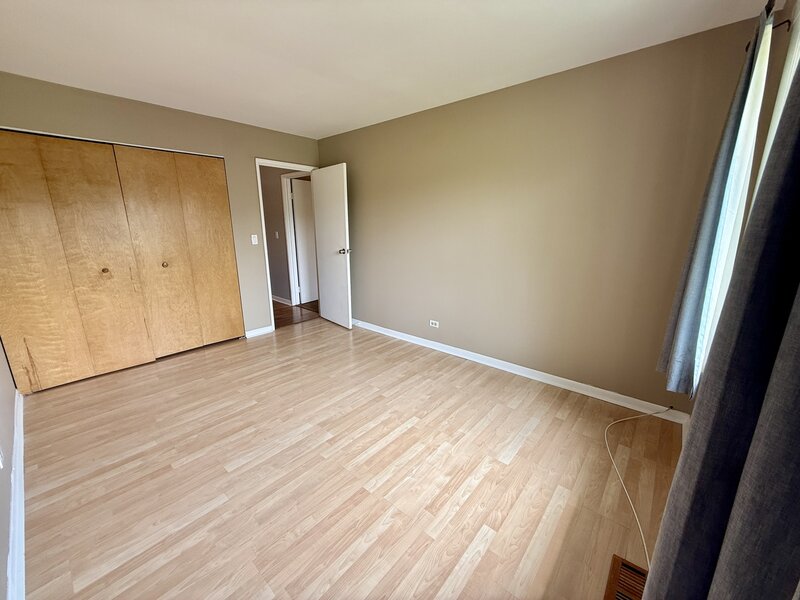 6818 Roberts Drive Woodridge IL 60517