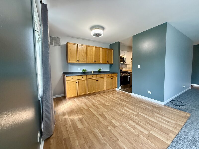 6818 Roberts Drive Woodridge IL 60517