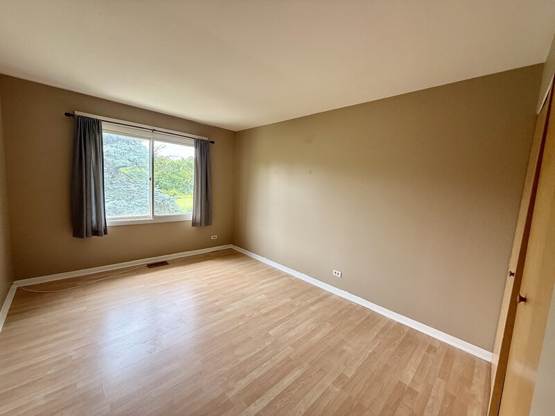 6818 Roberts Drive Woodridge IL 60517