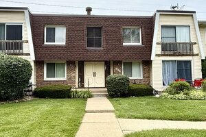 Photo of 6818 Roberts Drive Woodridge IL 60517 Unit 7
