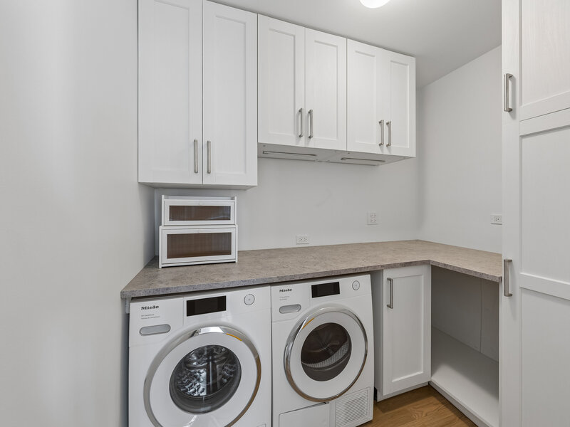 57 E Delaware Place Chicago IL 60611