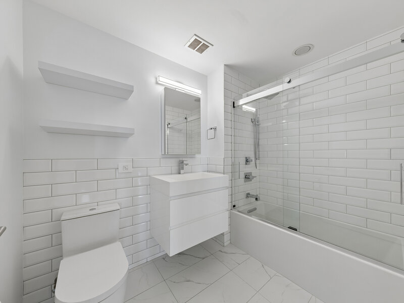 57 E Delaware Place Chicago IL 60611