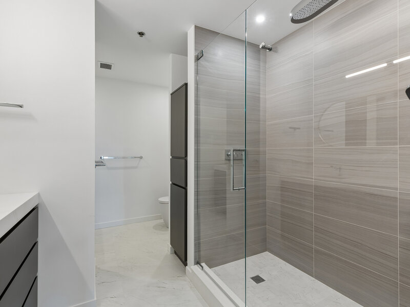 57 E Delaware Place Chicago IL 60611