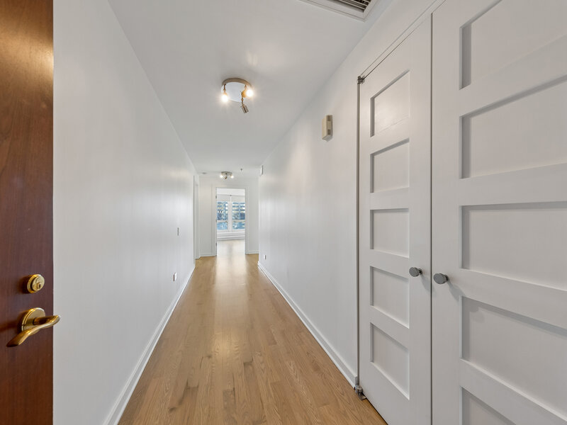 57 E Delaware Place Chicago IL 60611