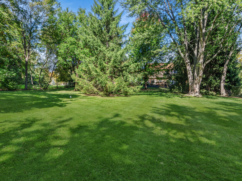 42 Jens Jensen Lane St. Charles IL 60175