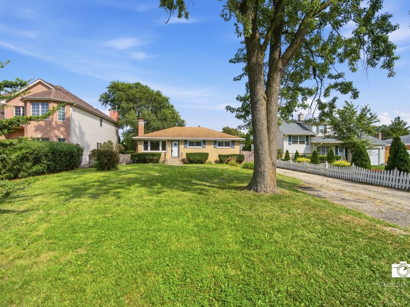 599 N Willow Road Elmhurst IL 60126